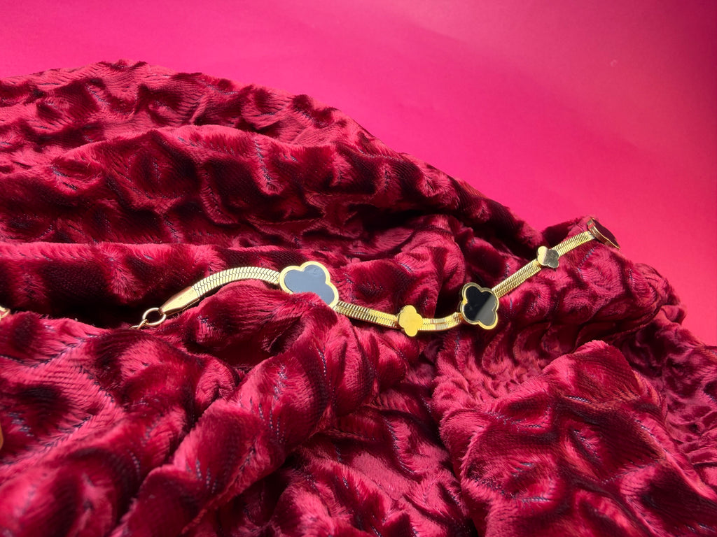 The Royal Clover Herringbone Bracelet – Gold-Tone Stainless Steel Flat Chain Jewelry