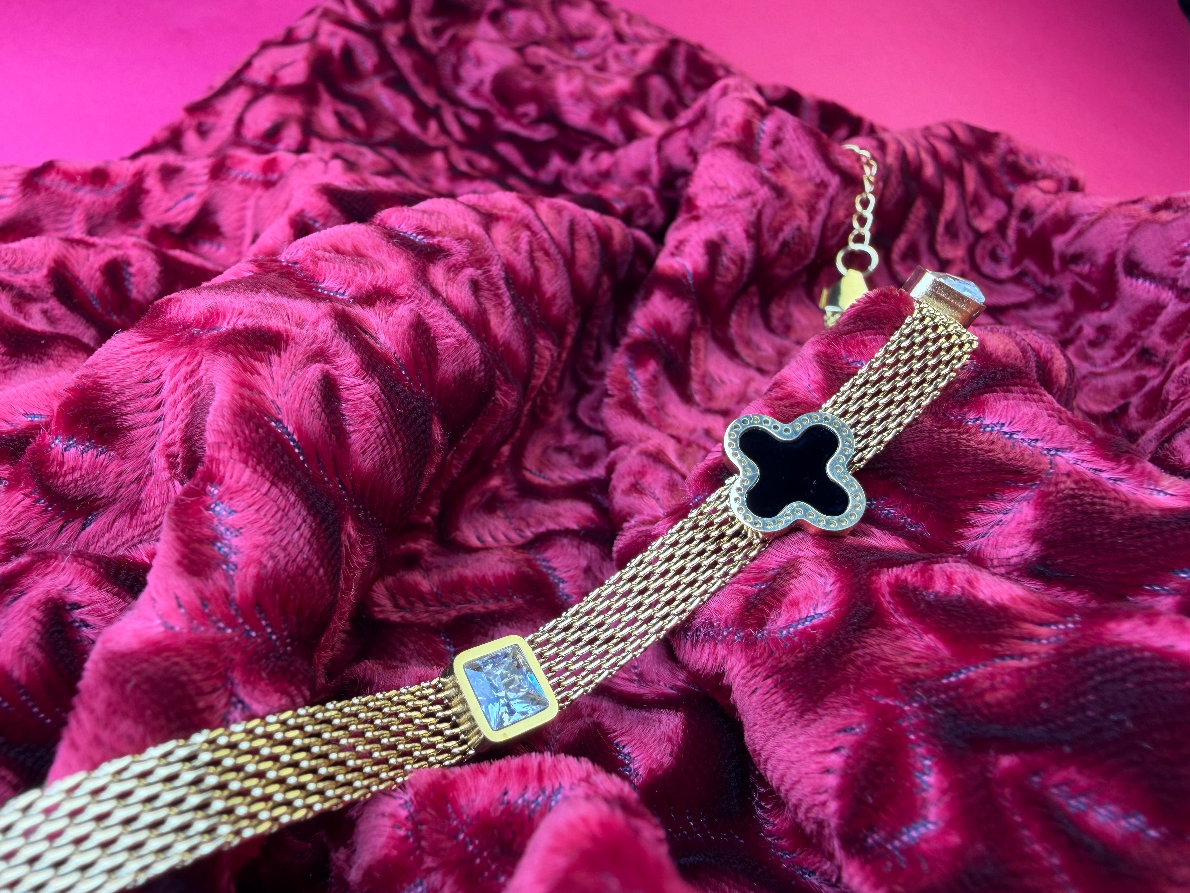 The Empress Clover Mesh Bracelet – Gold-Tone Stainless Steel Luxury Mesh Jewelry